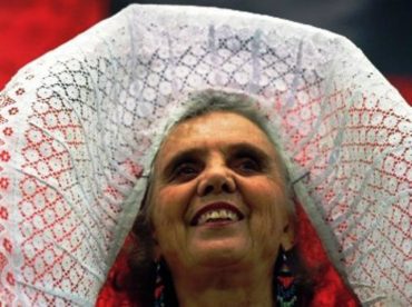 LOS LIBROS DE LA BUENA MEMORIA: Poniatowska, los gritos de la matria y la insurrección de las lavanderas